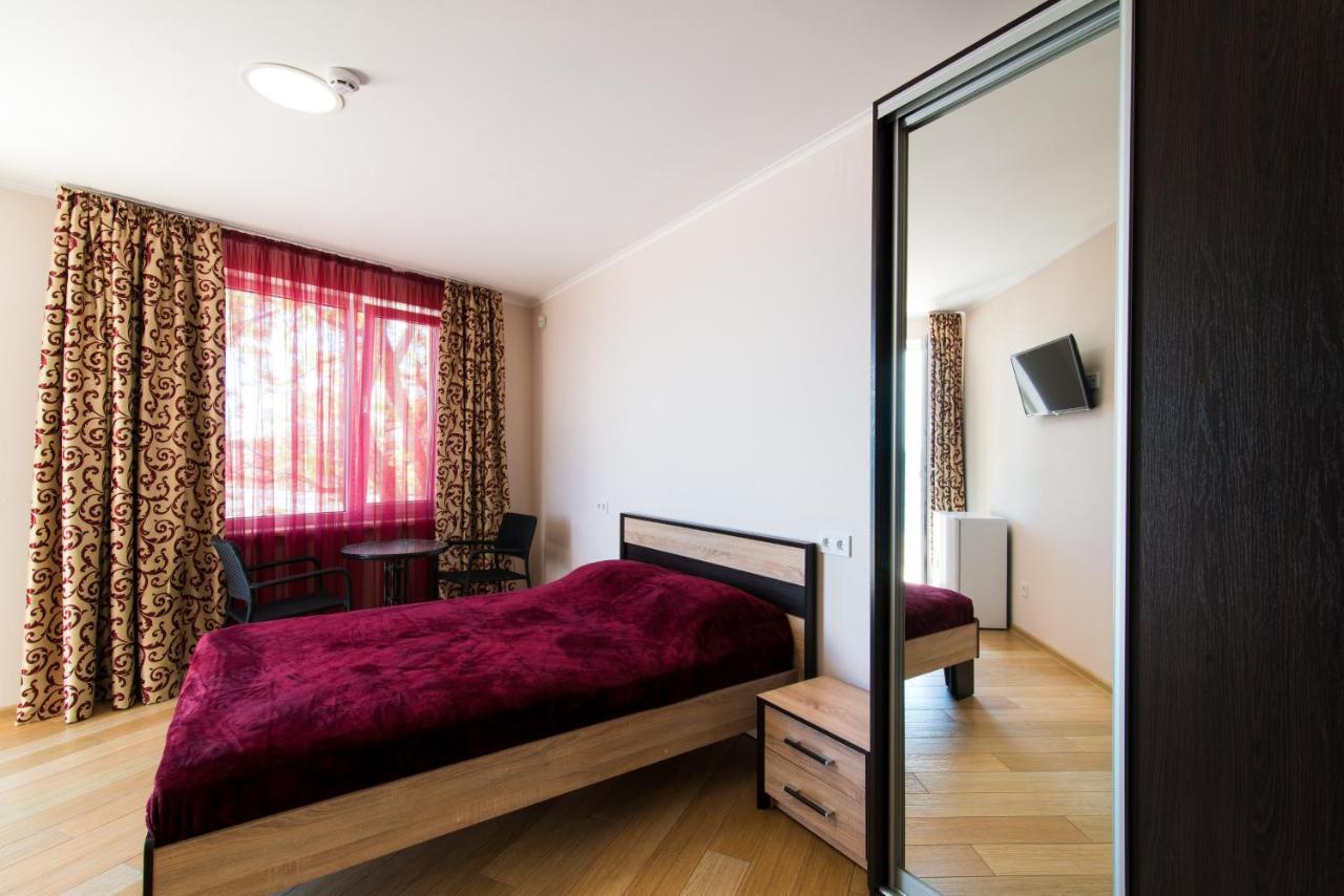 Hotel TsvetOk Odessa Exterior foto